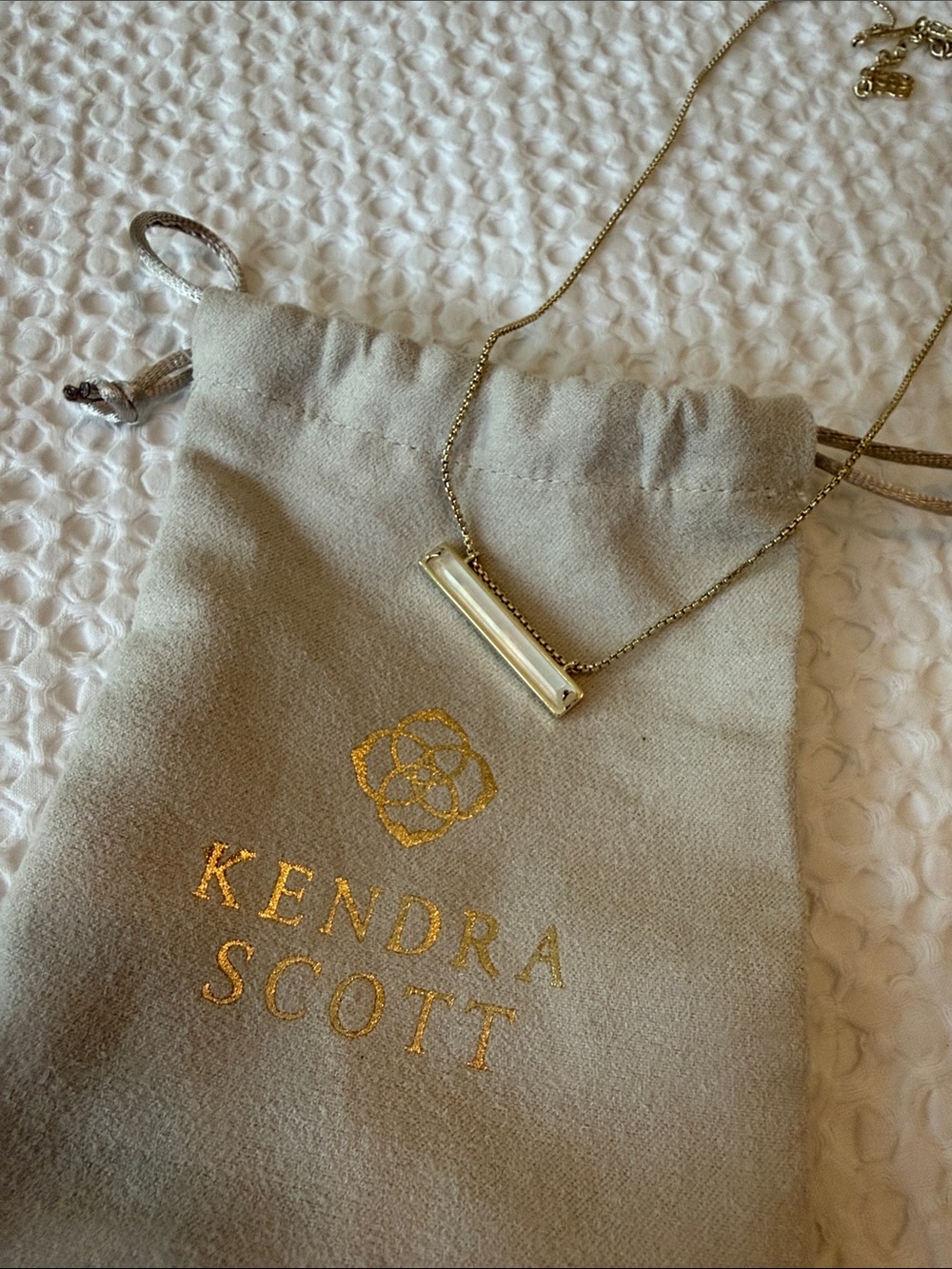 Kendra Scott Gold Bar Necklace with Cream Inlay